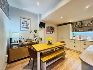 Photo 8- click for photo gallery